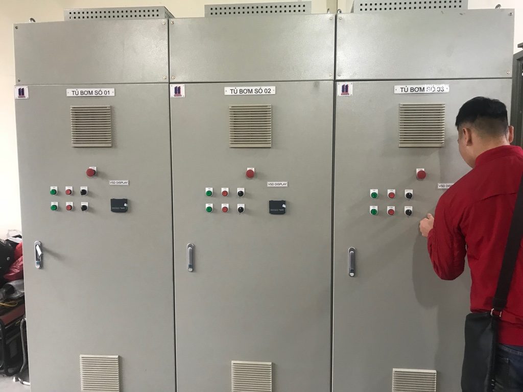 Tủ điện điều khiển hệ thống bơm